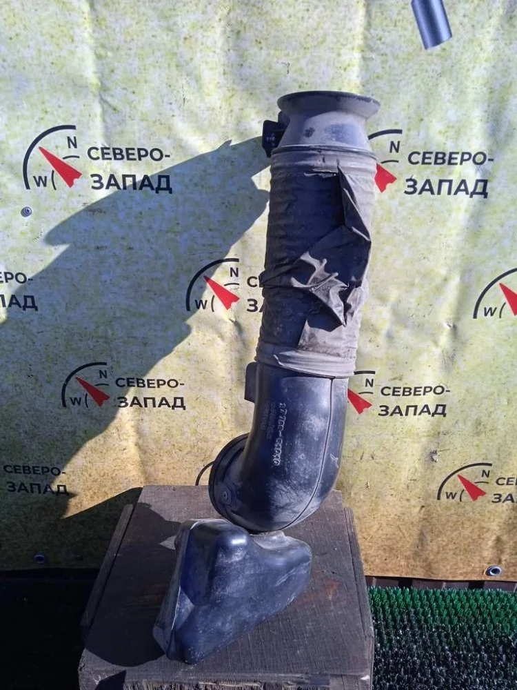 Воздуховод воздушного фильтра Toyota Land Cruiser 2011 1770951010 VDJ200 1VDFTV