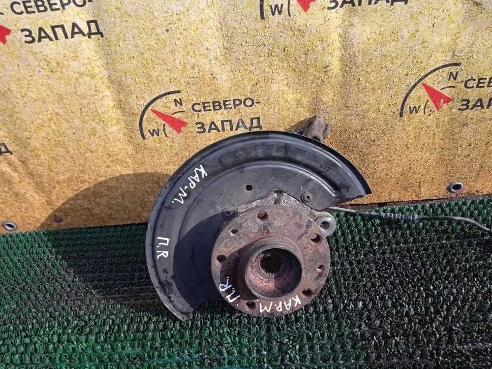 Кулак поворотный Renault Kaptur 2019 8200881916 HHA H4M429, передний правый