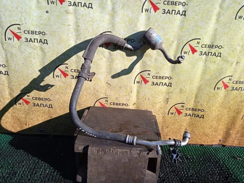 Трубка кондиционера Toyota Land Cruiser 2011 8870460440 VDJ200 1VDFTV