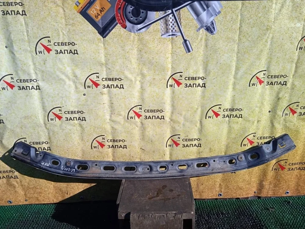 Усилитель бампера Toyota Land Cruiser 2011 5252160080 VDJ200 1VDFTV, передний