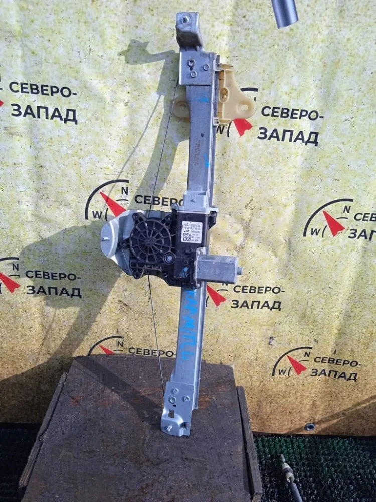 Стеклоподьемник Renault Kaptur 2019 807016525R HHA H4M429, передний левый