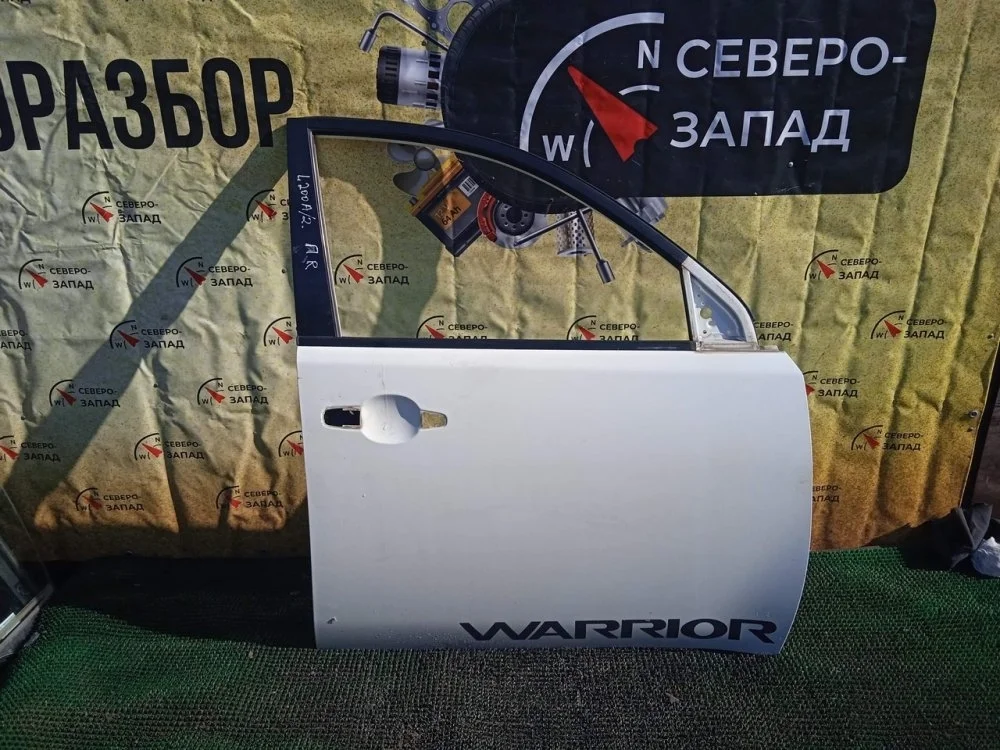 Дверь Mitsubishi L200 2011 5700A176 KB4T 4D56-6-DFL, передняя правая