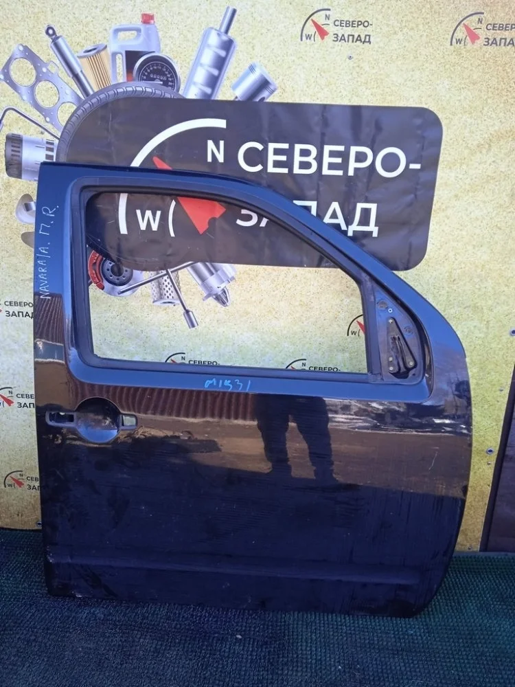 Дверь Nissan Navara 2010 H01005X0MB D40M YD25DDTI, передняя правая
