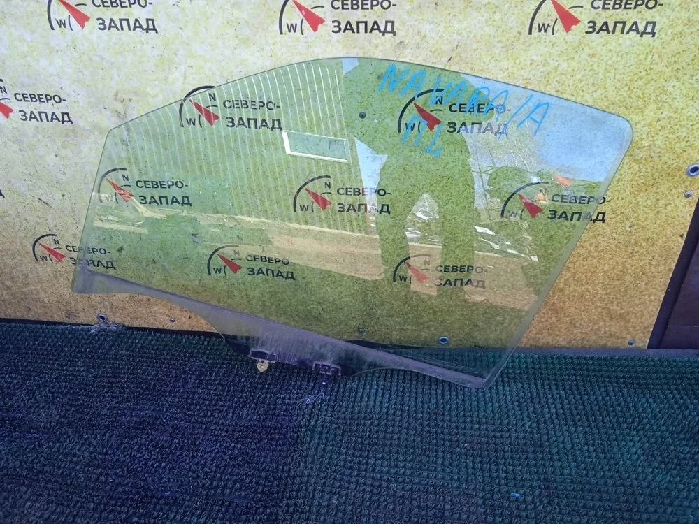 Стекло двери Nissan Navara 2010 80301EB310 D40M YD25DDTI, переднее левое