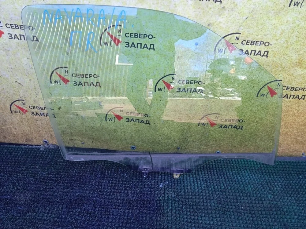 Стекло двери Nissan Navara 2010 80300EB310 D40M YD25DDTI, переднее правое