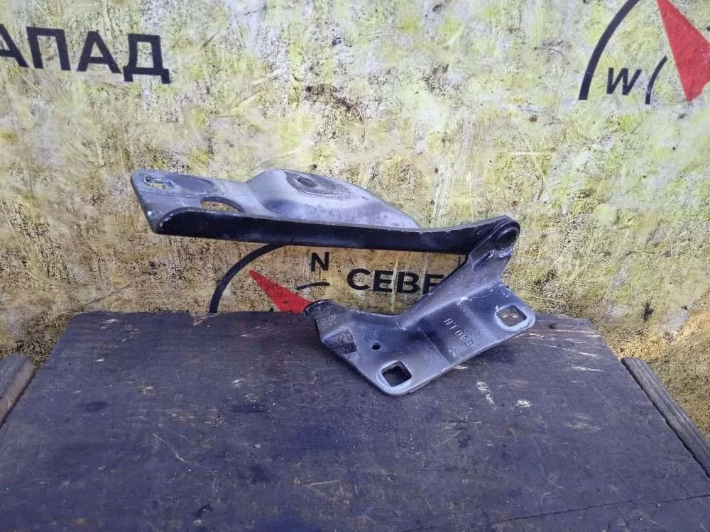 Петля капота Nissan Navara 2010 65401ZP00A D40M YD25DDTI, левая