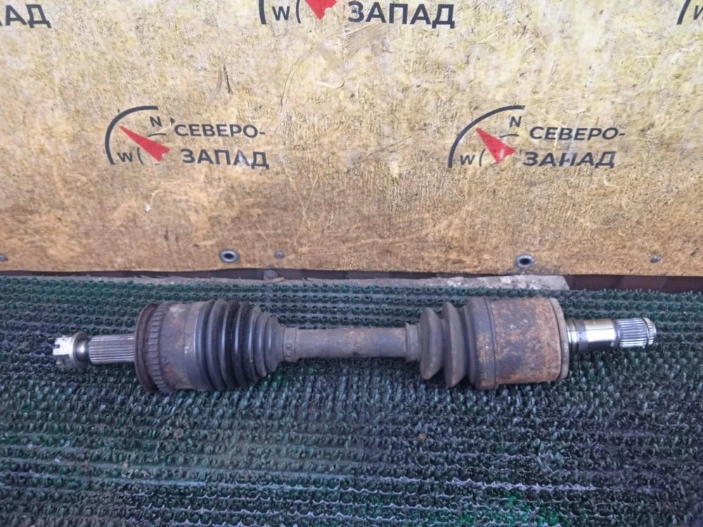 Привод Mitsubishi L200 2011 3815A308 KB4T 4D56-6-DFL, правый