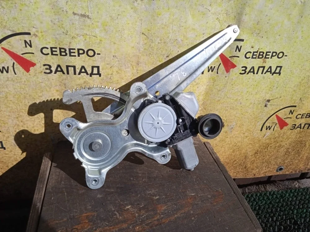 Стеклоподьемник Toyota Land Cruiser 2012 6980435080 VDJ200 1VDFTV, задний левый