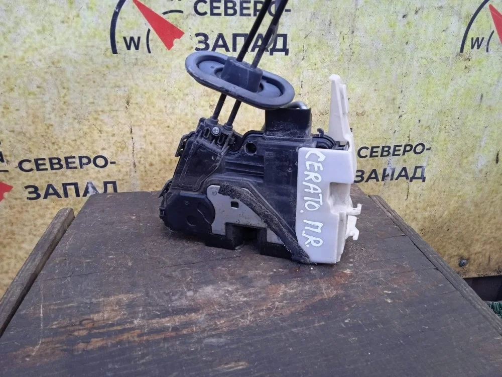 Замок двери Kia Cerato 2014 81320A7021 YD G4NA, передний правый