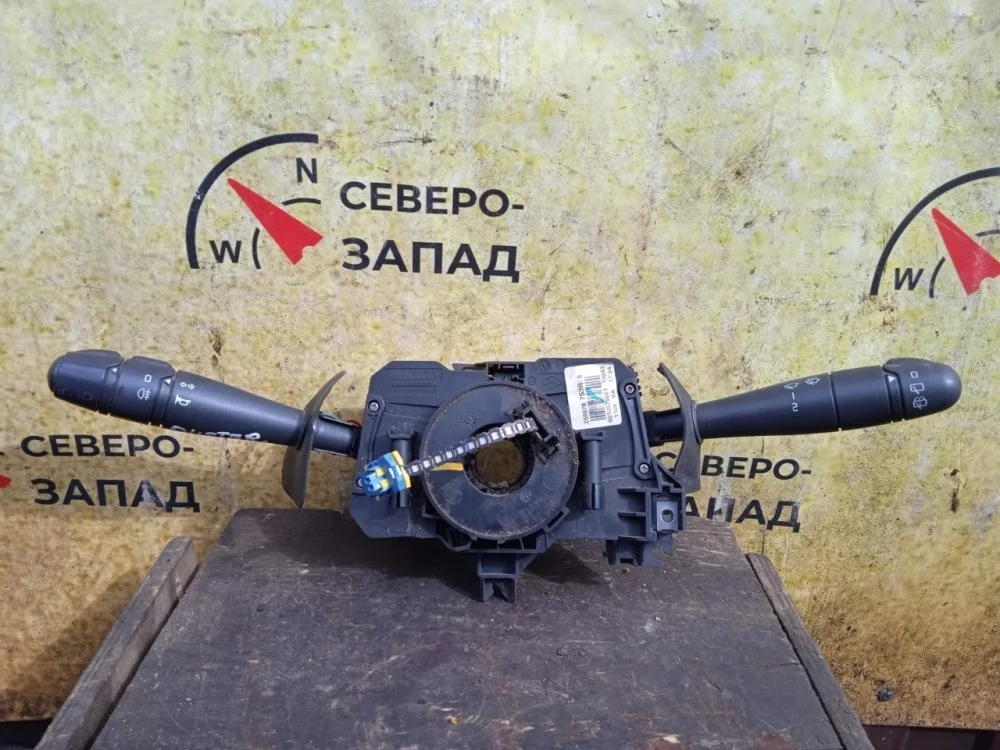 Подрулевой переключатель Renault Duster 2013 6001551360 X79 K4M690