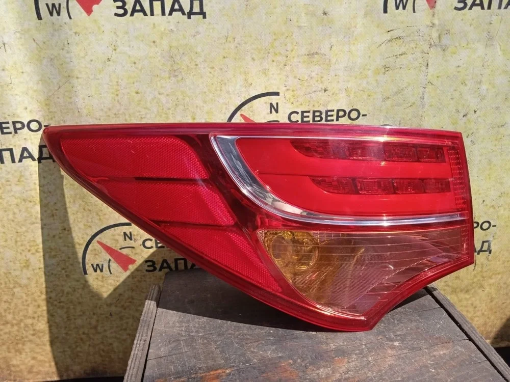 Фонарь наружний Hyundai Santa Fe 2012 924012W130 DM D4HB, левый