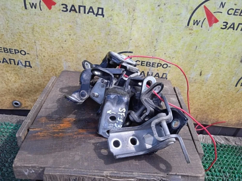 Петля двери Hyundai Santa Fe 2012 793202B010 DM D4HB, передняя правая