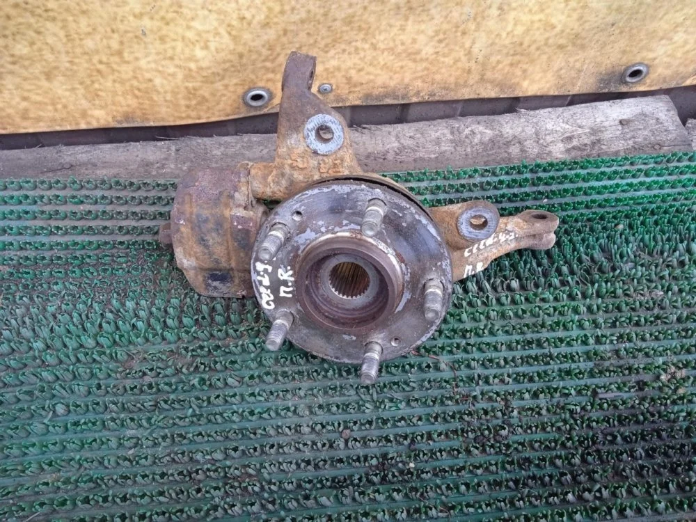 Кулак поворотный Kia Ceed 2008 517162H100 ED G4FC, передний правый