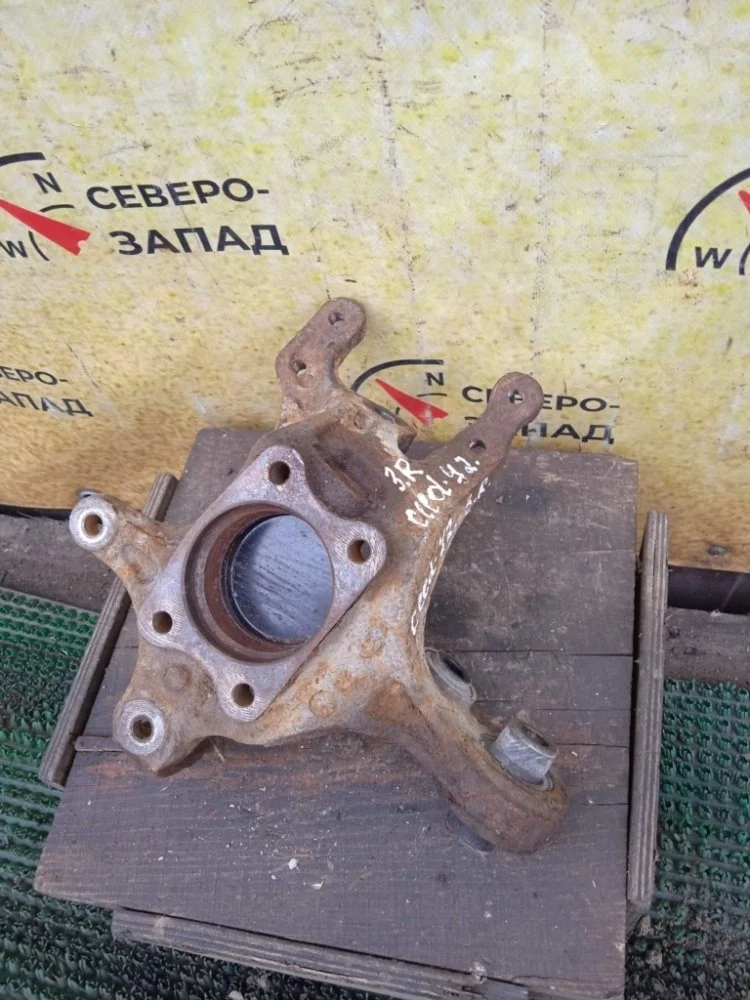 Кулак поворотный Kia Ceed 2008 527201H000 ED G4FC, задний правый