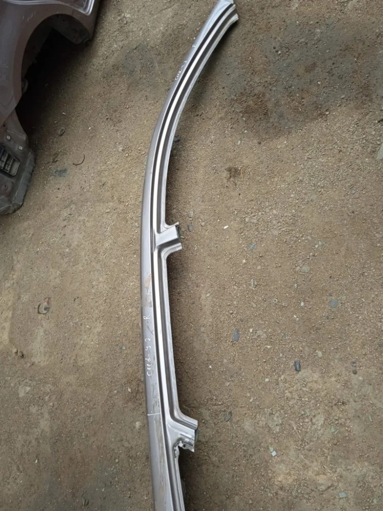 Проем крыши Kia Ceed 2008 671111H510 ED G4FC, правый