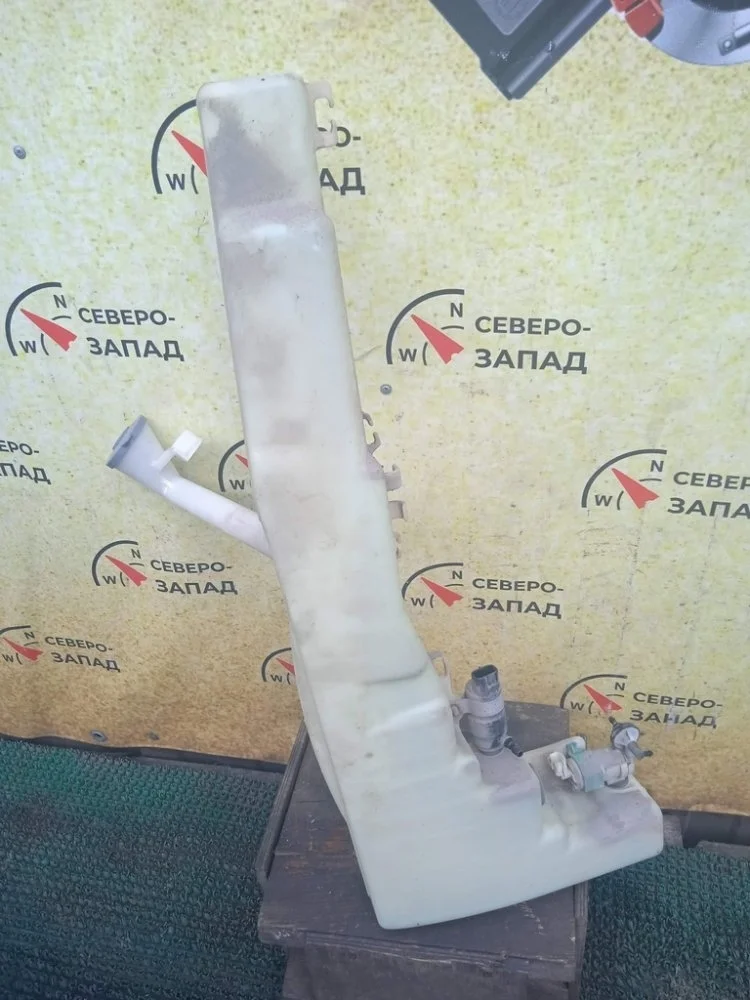 Бачок омывателя Nissan Patrol 2012 289101LL0A Y62 VK56VD