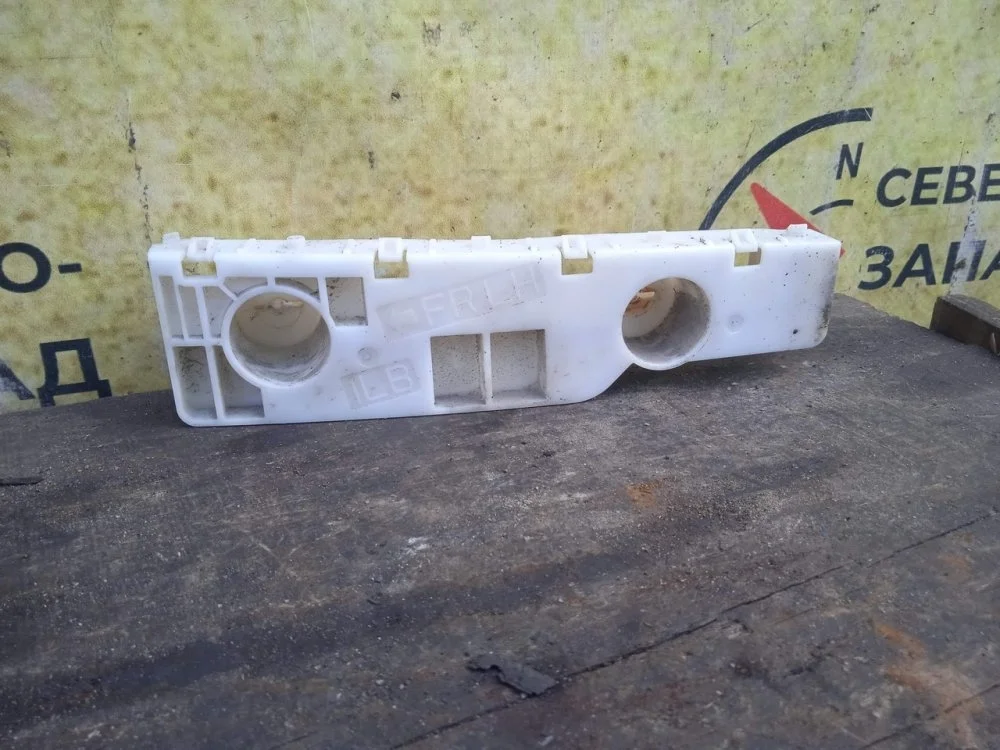 Кронштейн бампера Nissan Patrol 2012 622211LB0A Y62 VK56VD, передний левый