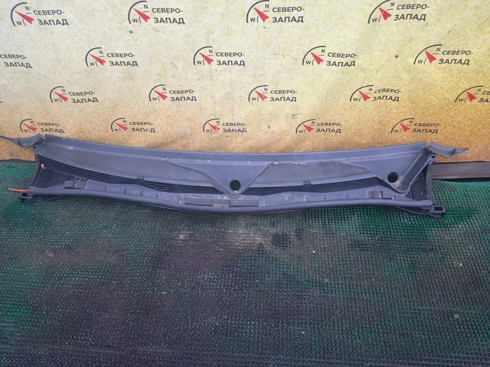 Жабо Nissan Patrol 2012 668621LA0A Y62 VK56VD