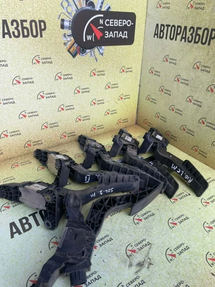 Педаль газа Kia Rio 2018 32700F2100 FB G4LC