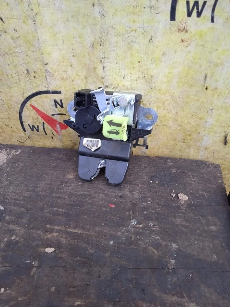 Замок багажника Kia Optima 2017 81230D4000 JF G4KJ