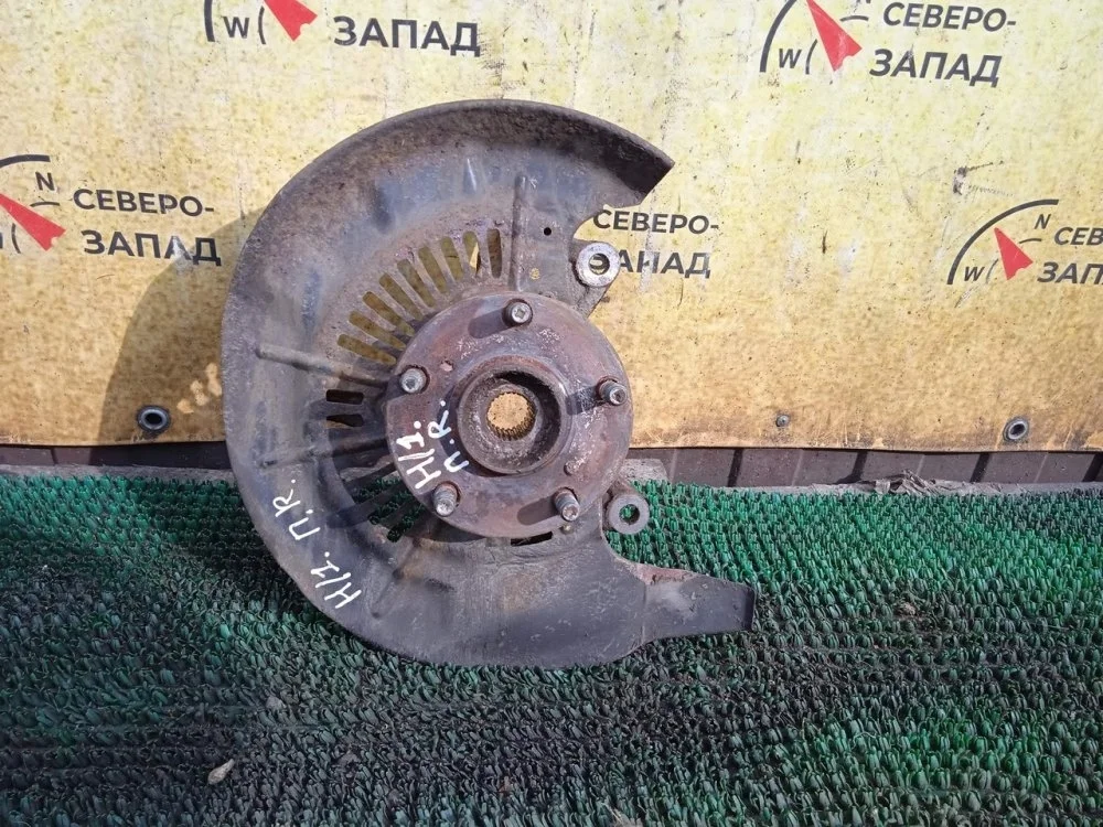 Кулак поворотный Toyota Highlander 2012 4321148010 GSU45 2GRFE, передний правый