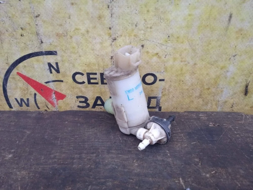 Насос омывателя Mitsubishi ASX 2013 8260A217 GA2W 4B11