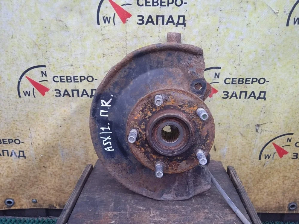 Кулак поворотный Mitsubishi ASX 2013 3870A008 GA2W 4B11, передний правый