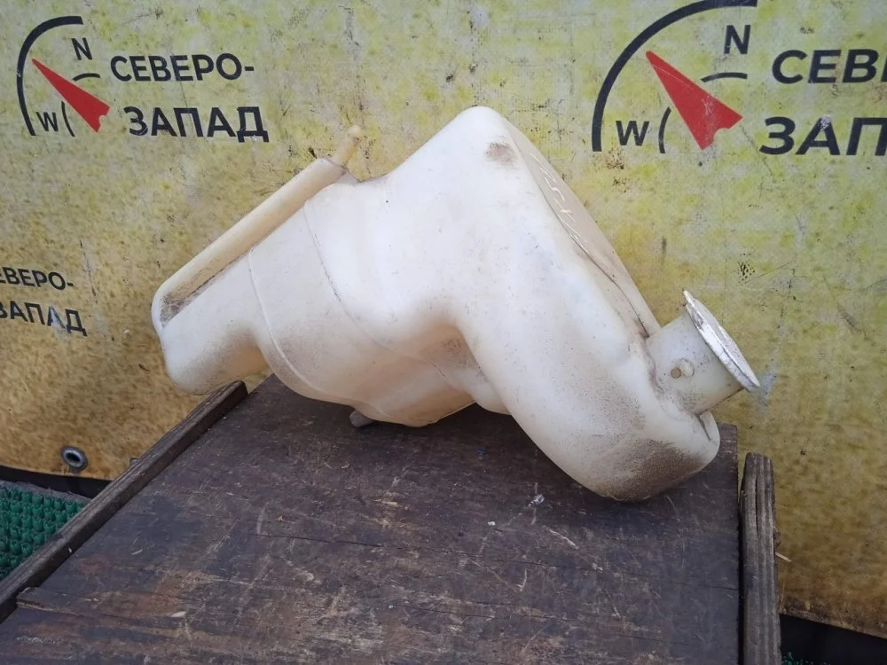 Бачок расширительный Mitsubishi ASX 2013 1375A335 GA2W 4B11