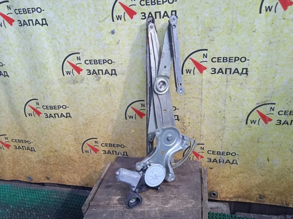 Стеклоподьемник Toyota Highlander 2012 6980148041 GSU45 2GRFE, передний правый