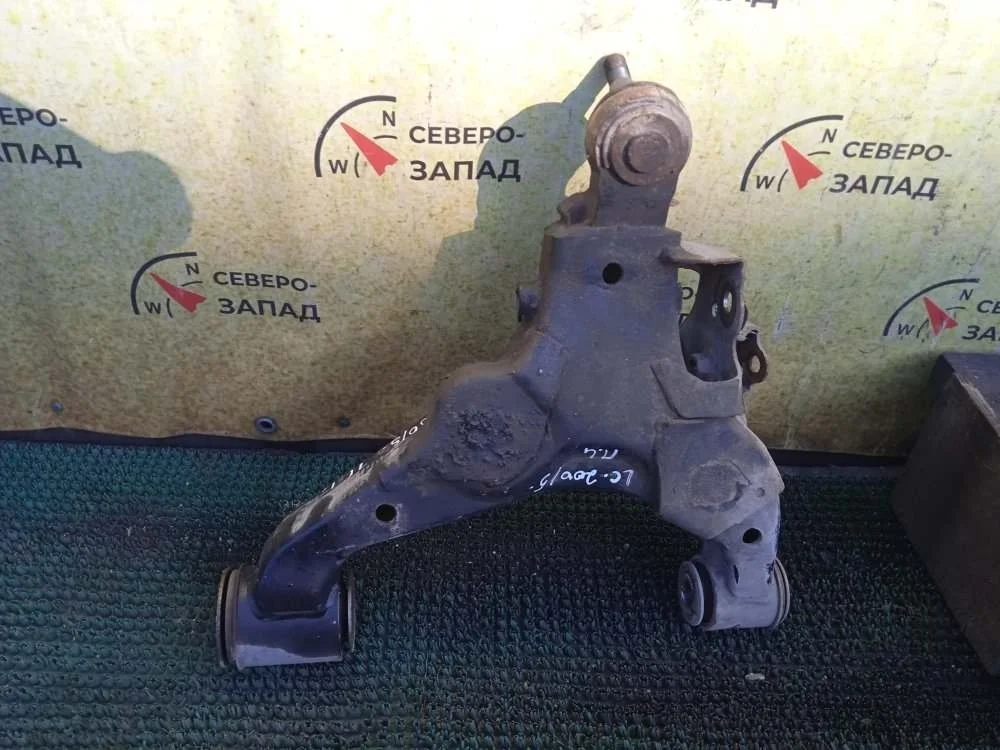 Рычаг Toyota Land Cruiser 2009 4806960030 VDJ200 1VDFTV, передний левый