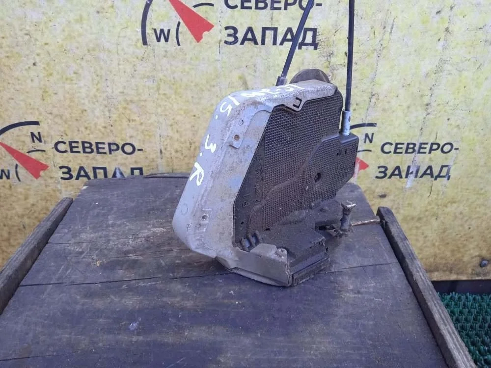 Замок двери Toyota Land Cruiser 2009 6905060110 VDJ200 1VDFTV, задний правый