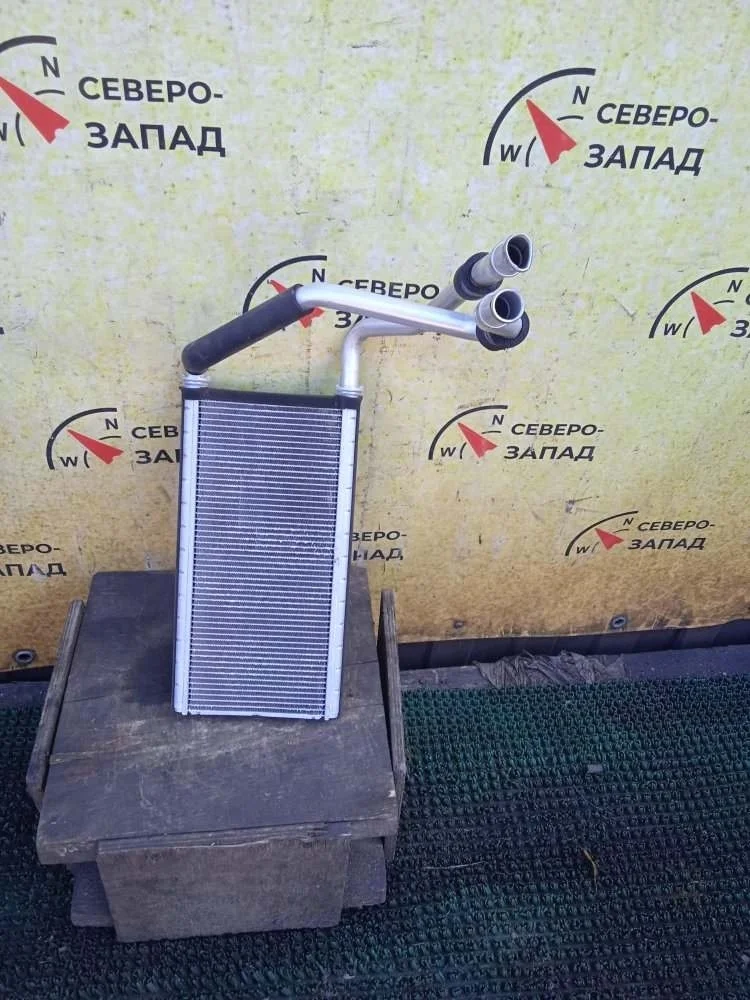 Радиатор печки Toyota Land Cruiser 2009 8710760411 VDJ200 1VDFTV, передний
