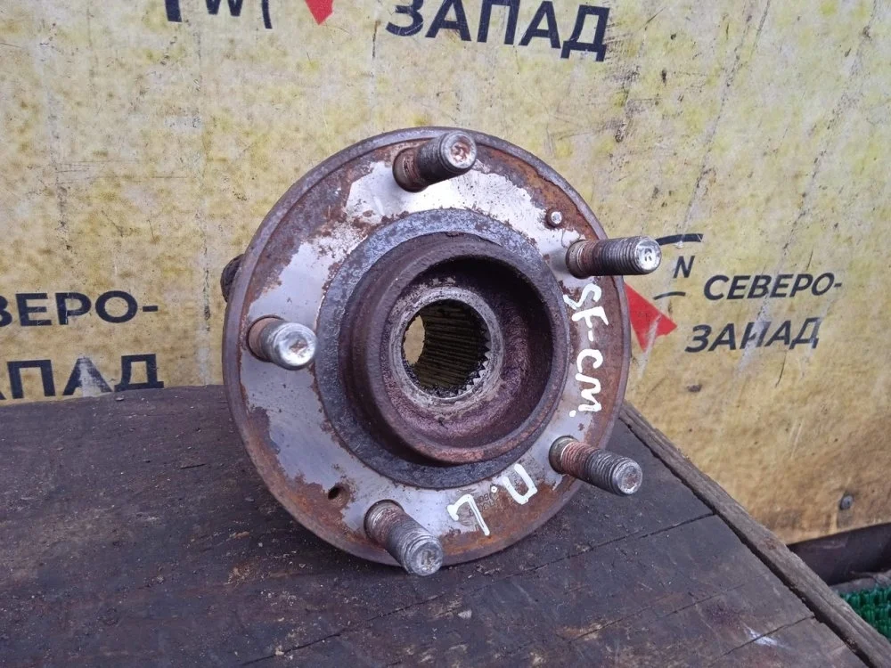 Ступица Hyundai Santa Fe 2006 517502B010 CM G6EA, передняя