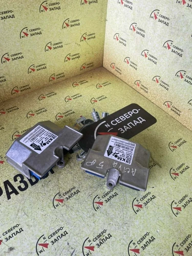 Блок airbag Opel Astra 2011 13367448