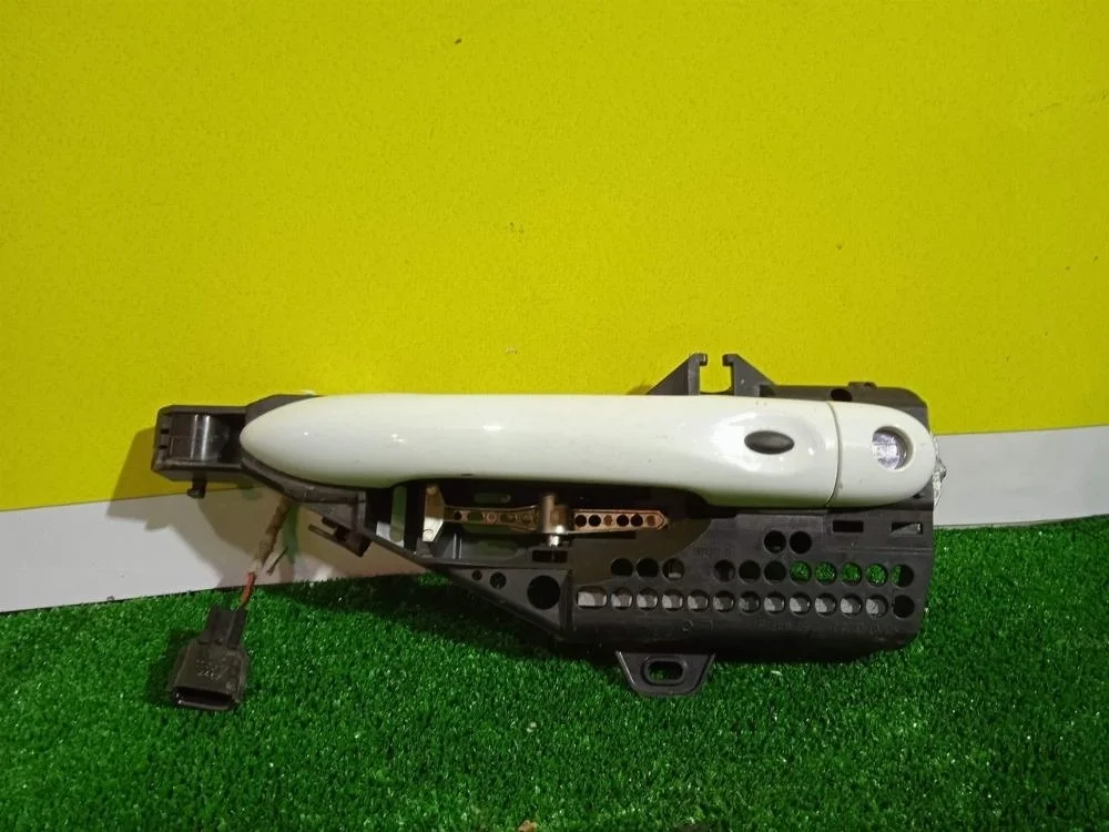 Ручка двери Renault Kaptur 2021 806706656R XHA H4M441, передняя левая