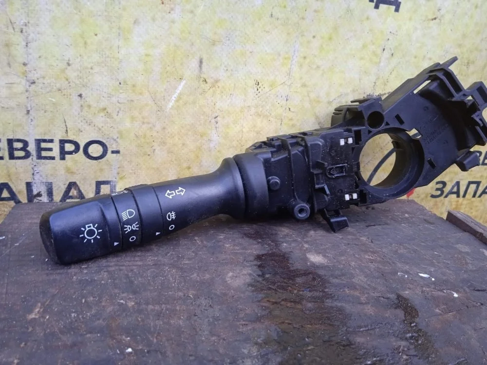 Подрулевой переключатель поворотников Hyundai Solaris 2016 934101M521 RB G4FC