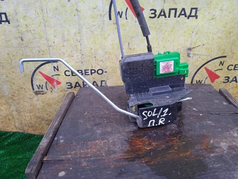 Замок двери Hyundai Solaris 2016 813204L040 RB G4FC, передний правый