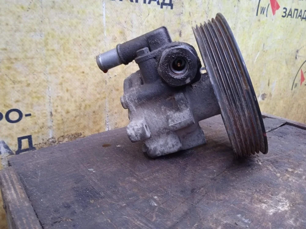 Насос гур Renault Logan 2016 491109044R L52 K7M812