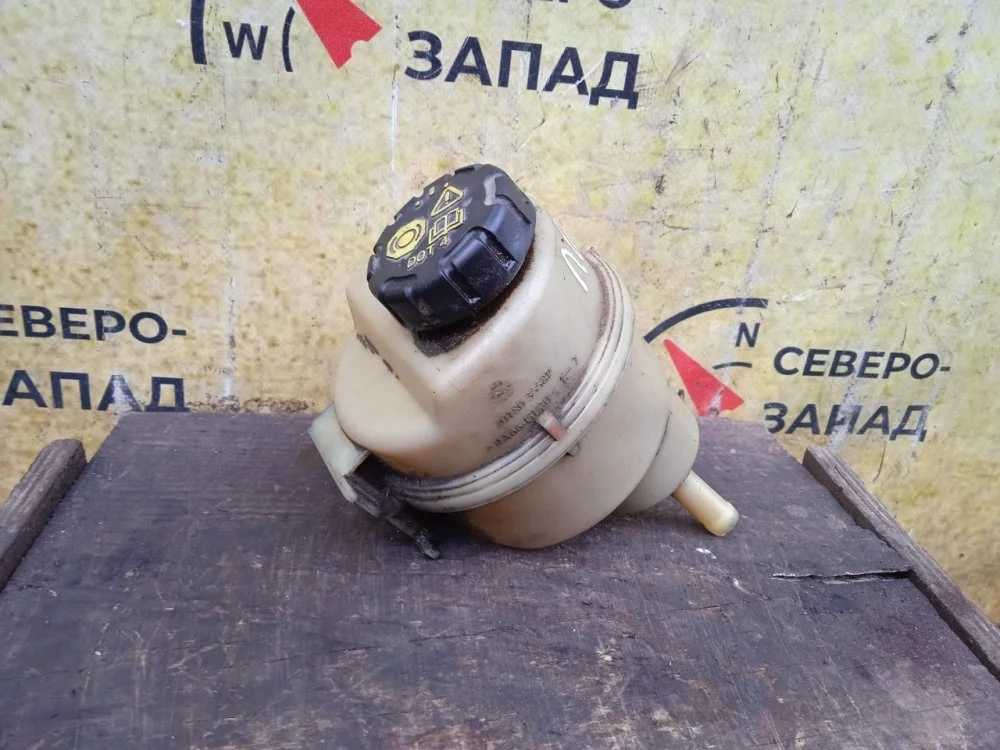 Бачок гур Renault Logan 2016 491803558R L52 K7M812