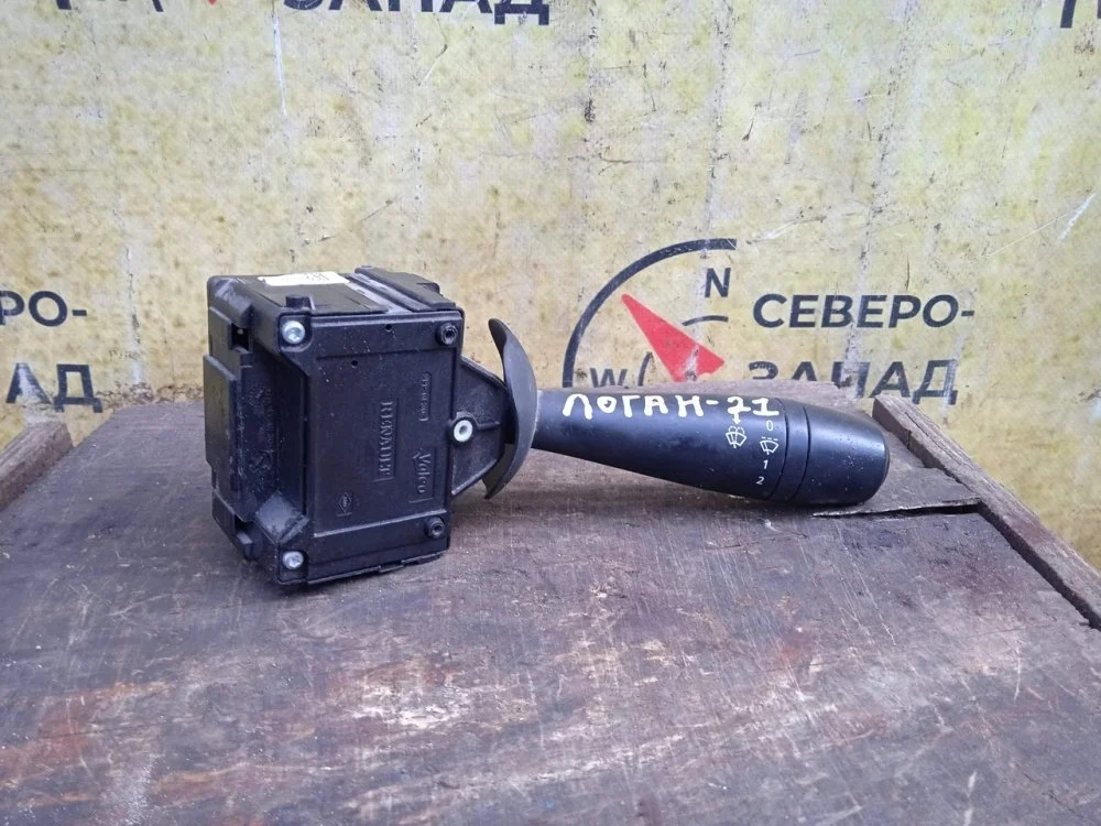 Подрулевой переключатель дворников Renault Logan 2016 8201168003 L52 K7M812