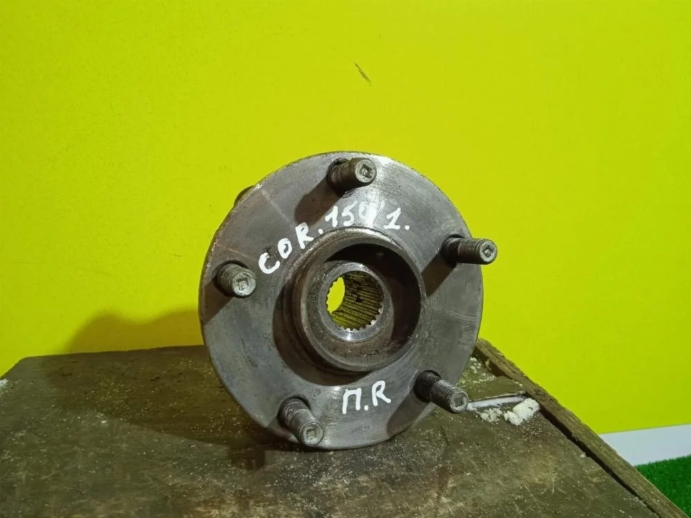 Ступица Toyota Corolla 2006 4355042010 150 1ZRFE, передняя