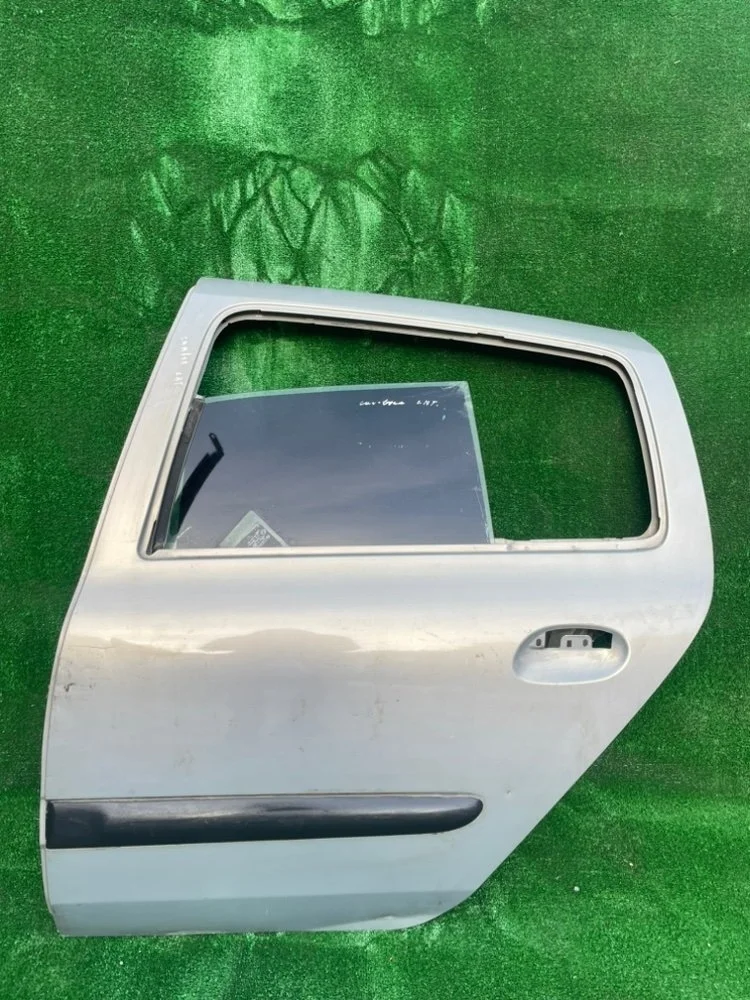 Дверь боковая Renault Symbol 2002—2006 7751472475, задняя левая