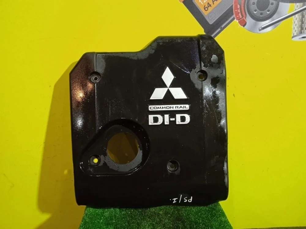 Крышка двс декоративная Mitsubishi Pajero Sport 2010 MN171914 KH 4D56-6-DEL