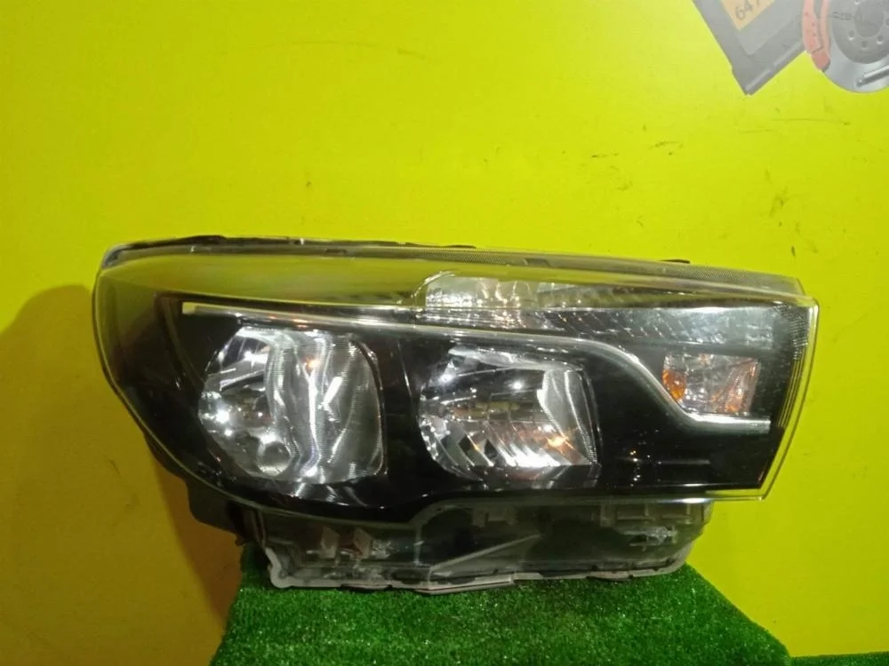 Фара Lada Vesta 2020 8450006952 H4MD429, правая