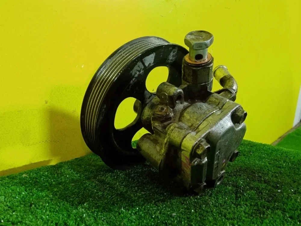 Насос гидроусилителя руля Mitsubishi Pajero Sport 2010 4450A173 KH 4D56-6-DEL