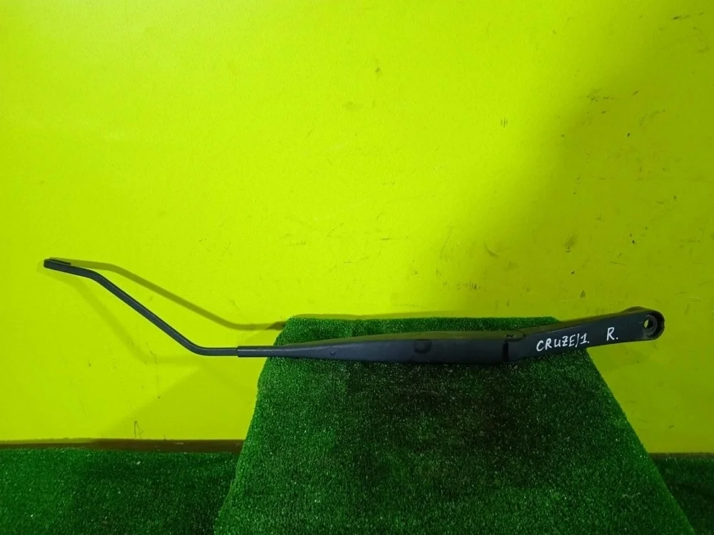 Поводок стеклоочистителя Chevrolet Cruze 2012 95971329 J300 F16D3, правый