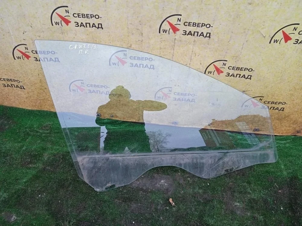 Стекло двери Chevrolet Cruze 2012 96845795 J300 F16D3, переднее правое