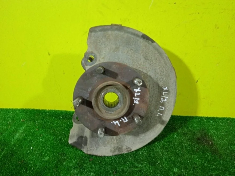 Кулак поворотный Mitsubishi Outlander XL 2007 3870A007 CW 6B31-0-70L, передний левый