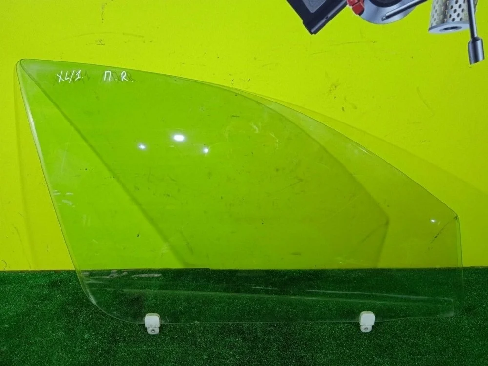 Стекло двери Mitsubishi Outlander XL 2007 5706A008 CW 6B31-0-70L, переднее правое