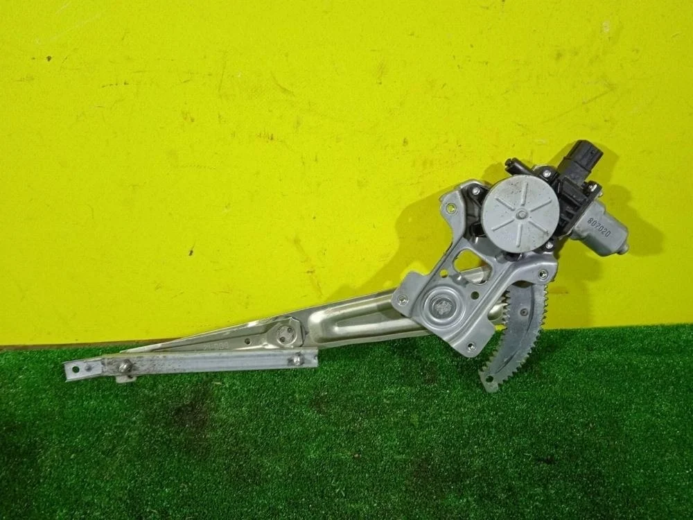 Стеклоподьемник Mitsubishi Outlander XL 2007 5713A088 CW 6B31-0-70L, передний правый